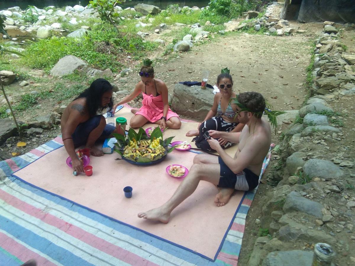 Bukit Lawang Landak River Guest House Exterior foto